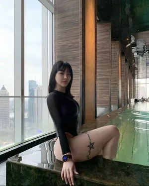 Hitomi Songyuxin Onlyfans Leaked Nude Image #paQRfpGAZV