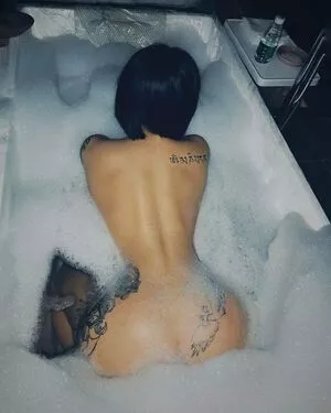 Hitomi Songyuxin Onlyfans Leaked Nude Image #uNcG3NH9UP