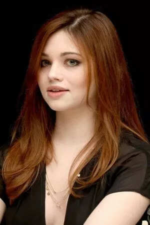 India Eisley OnlyFans Leak CUWn8Hkddb