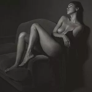 Irina Shayk Onlyfans Leaked Nude Image #1RqGjRH0mL