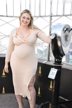 Iskra Lawrence OnlyFans Leak FrkEhL62qK