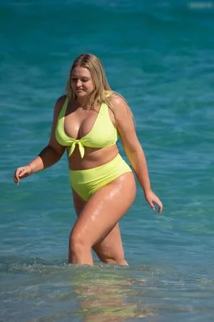 Iskra Lawrence OnlyFans Leak FyCoiqGq1K