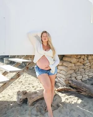 Iskra Lawrence OnlyFans Leak Ifq4NfDnNv