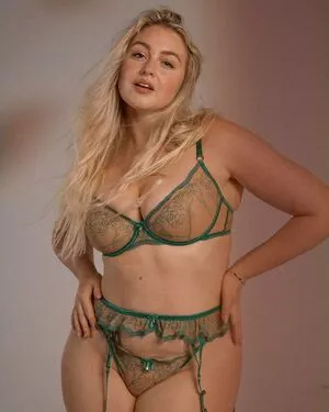 Iskra Lawrence OnlyFans Leak toVBXVCYGL