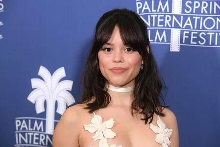 Jenna Ortega Onlyfans Leaked Nude Image #O4e3rzSj5V