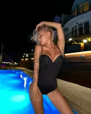 Juli Sergeevna OnlyFans Leak ZSlGazj2uf