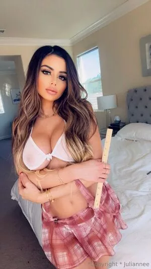 Juli.annee OnlyFans Leak OA1BzhqJt3