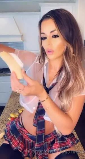 Juli.annee Onlyfans Leaked Nude Image #dzJshrappC