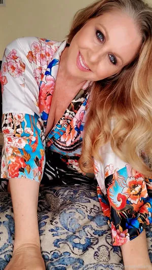 Julia Ann Onlyfans Leaked Nude Image #1DIQIfnl8G
