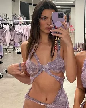 Kendall Jenner Onlyfans Leaked Nude Image #ssZC76tx9P