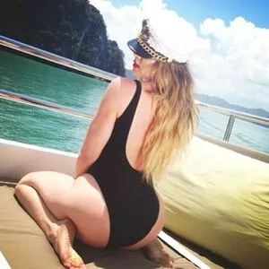 Khloe Kardashian Onlyfans Leaked Nude Image #7Cll3osiCf