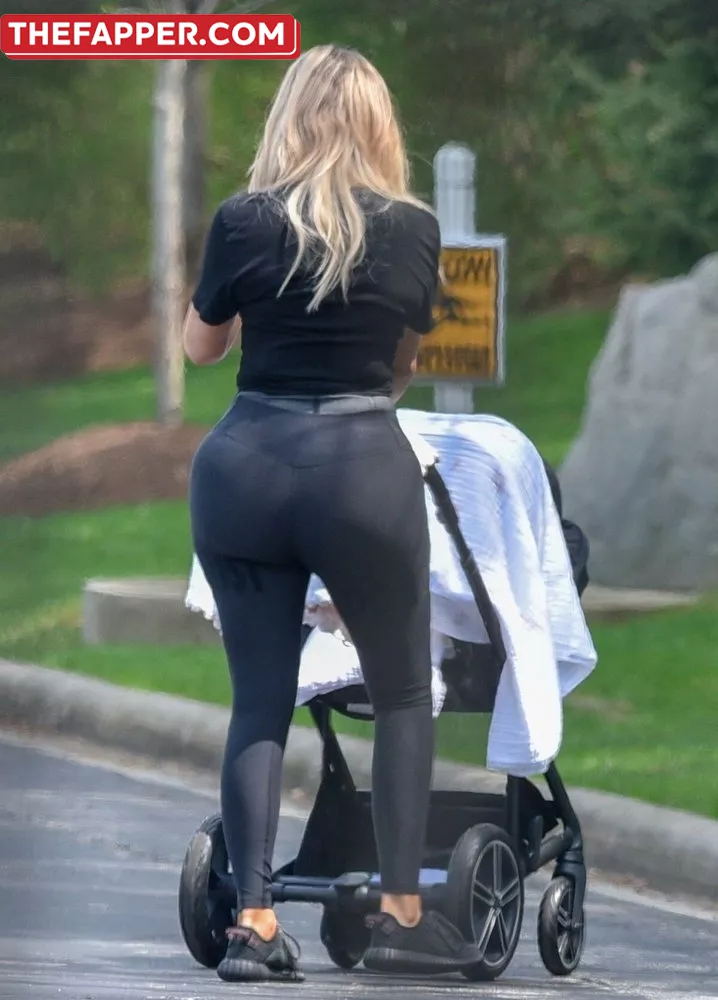 Khloe Kardashian  Onlyfans Leaked Nude Image #eFla0jciN1