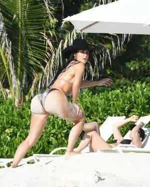 Kim Kardashian Onlyfans Leaked Nude Image #3ZpwYpljLk