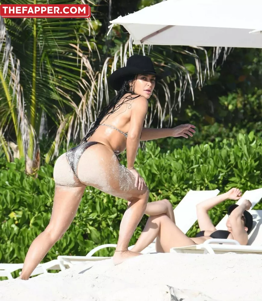 Kim Kardashian  Onlyfans Leaked Nude Image #3ZpwYpljLk