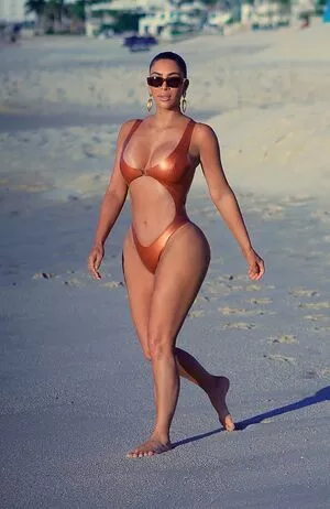 Kim Kardashian Onlyfans Leaked Nude Image #4JkFndjnY5