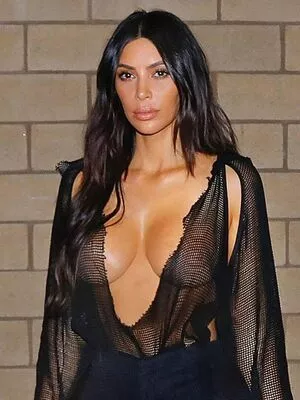 Kim Kardashian Onlyfans Leaked Nude Image #CBxxs5m8Fc