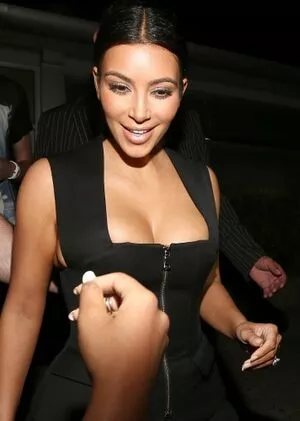 Kim Kardashian Onlyfans Leaked Nude Image #GxlDXkOILg