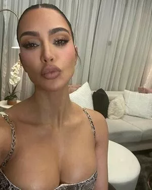 Kim Kardashian Onlyfans Leaked Nude Image #RXCZH0HMhs