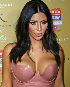 Kim Kardashian Onlyfans Leaked Nude Image #bJInoWd8Bm