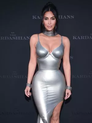 Kim Kardashian Onlyfans Leaked Nude Image #dx7L2mft36