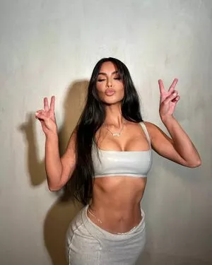 Kim Kardashian Onlyfans Leaked Nude Image #hyVL80PizR