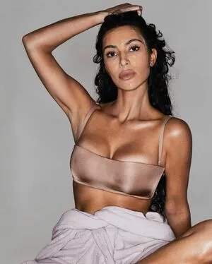 Kim Kardashian Onlyfans Leaked Nude Image #ostlq1zCXP