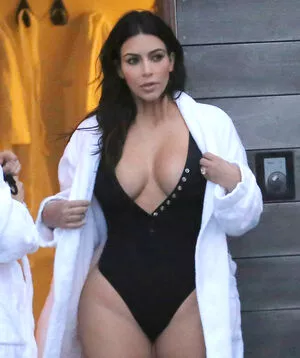 Kim Kardashian Onlyfans Leaked Nude Image #rDzPBumc7A