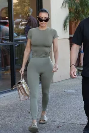 Kim Kardashian Onlyfans Leaked Nude Image #schEr7T5hR