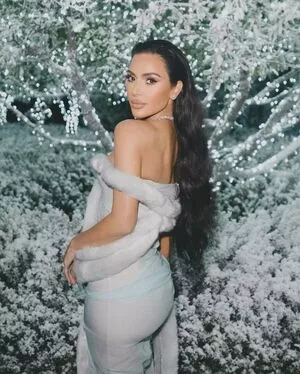 Kim Kardashian Onlyfans Leaked Nude Image #up1vfrNXNZ