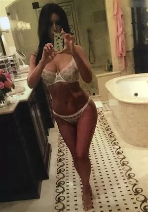 Kim Kardashian Onlyfans Leaked Nude Image #wfKqG6D5TO