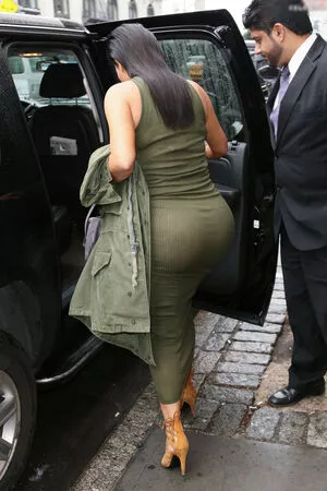 Kim Kardashian Onlyfans Leaked Nude Image #zSjgm8EyS4