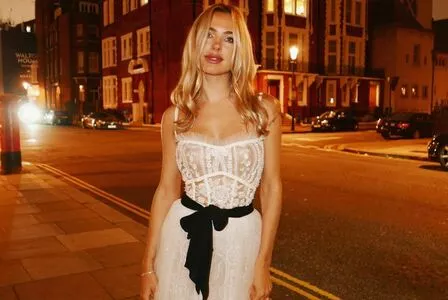 Kimberley Garner Onlyfans Leaked Nude Image #sdADnmitg1