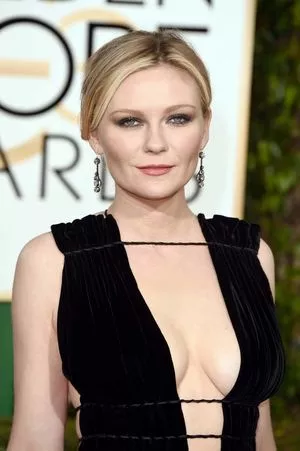 Kirsten Dunst OnlyFans Leak CzILn6vDwf