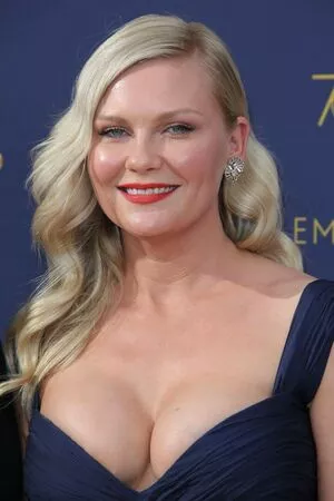 Kirsten Dunst OnlyFans Leak Iukj9hvwZz