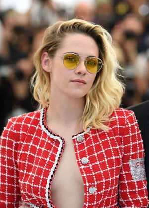 Kristen Stewart Onlyfans Leaked Nude Image #19GzlASh3y