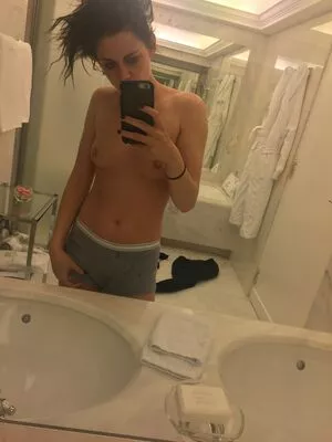Kristen Stewart Onlyfans Leaked Nude Image #UewFfA5Y6S