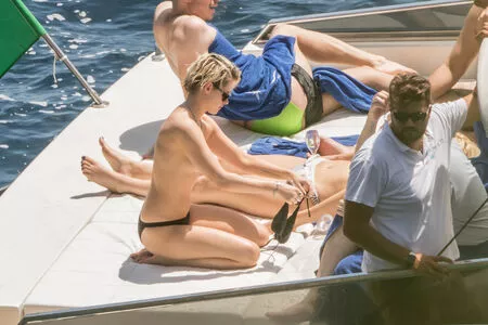 Kristen Stewart Onlyfans Leaked Nude Image #XVDQkAEkF4