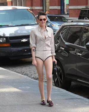 Kristen Stewart Onlyfans Leaked Nude Image #v6BteeL3EI