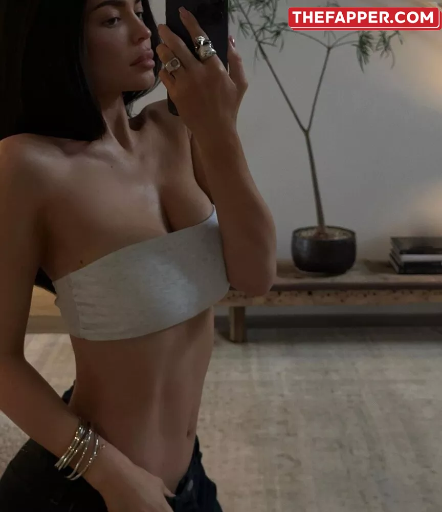 Kylie Jenner  Onlyfans Leaked Nude Image #0FB6q4OVXH