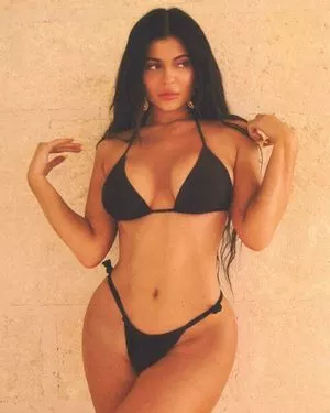 Kylie Jenner Onlyfans Leaked Nude Image #77JDsKss15