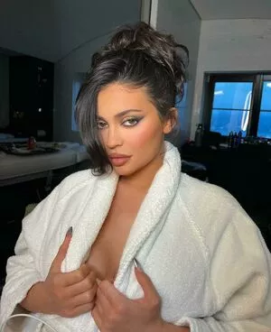 Kylie Jenner Onlyfans Leaked Nude Image #8ShKK6nXVi