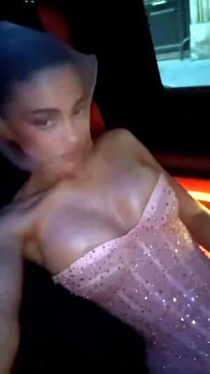 Kylie Jenner Onlyfans Leaked Nude Image #B8f7veoevn