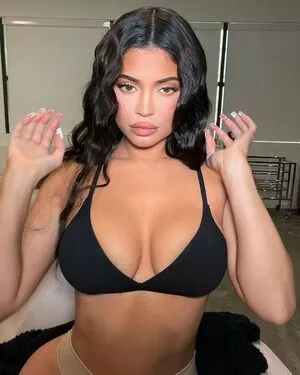 Kylie Jenner Onlyfans Leaked Nude Image #C32qSz2qQm