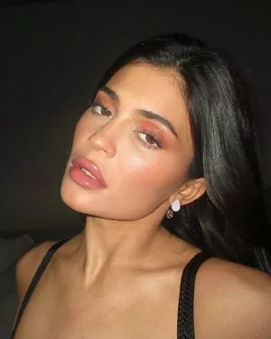 Kylie Jenner Onlyfans Leaked Nude Image #DpbhjIo4WZ