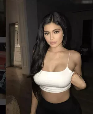 Kylie Jenner Onlyfans Leaked Nude Image #EAtY9Hahex