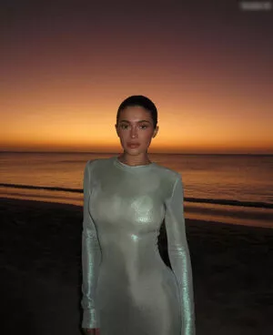 Kylie Jenner Onlyfans Leaked Nude Image #EzEHlPhfUR