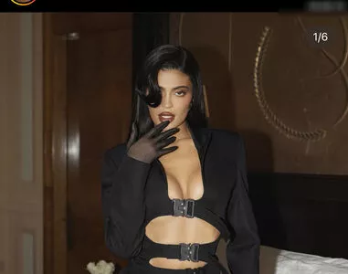 Kylie Jenner Onlyfans Leaked Nude Image #EzRNLjE8jC