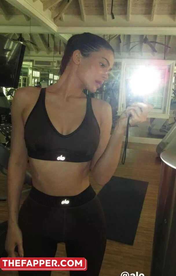 Kylie Jenner  Onlyfans Leaked Nude Image #GdtxDYjsEV