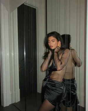 Kylie Jenner Onlyfans Leaked Nude Image #LYT7z9QOcz