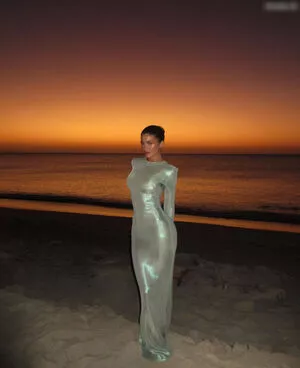 Kylie Jenner Onlyfans Leaked Nude Image #QDAcbkRDHz